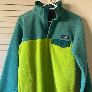 Woman's Patagonia Fleece Pullover